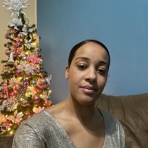 Meet your Posher, Ana maria